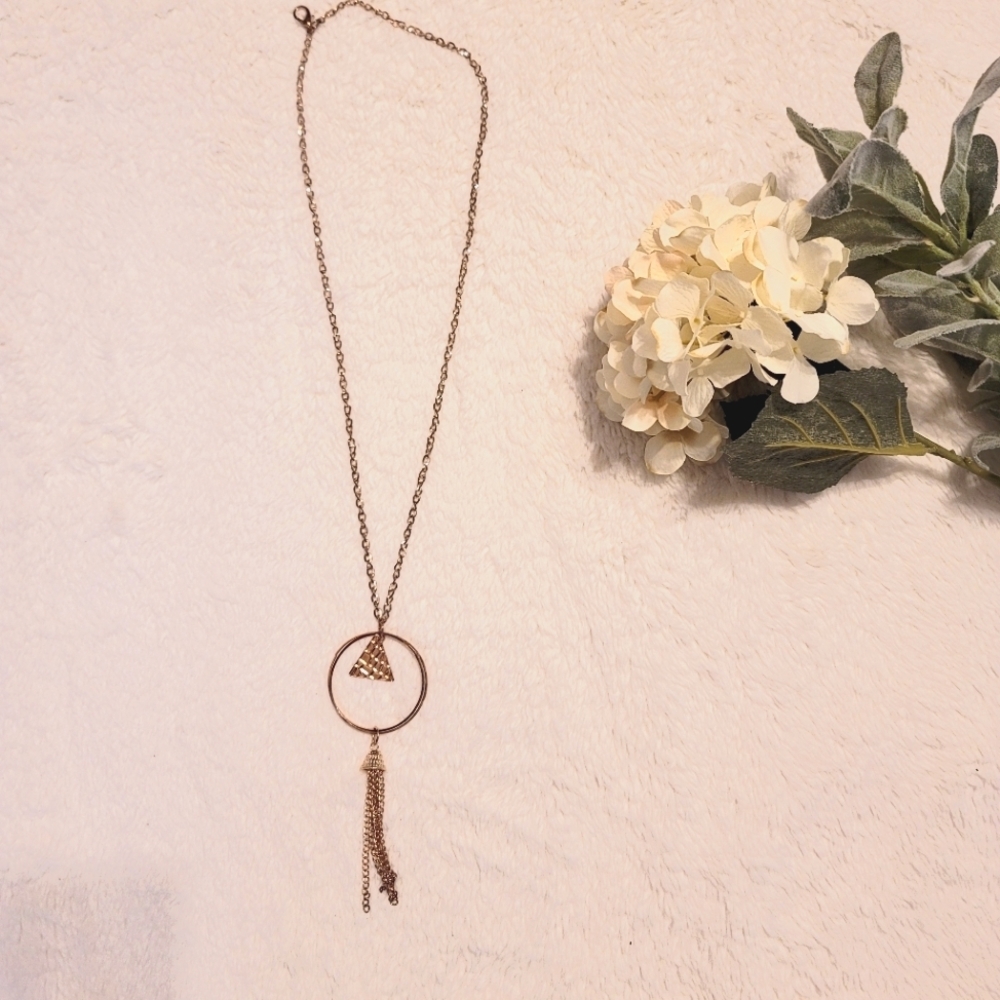 Statement‎ necklace with tassle